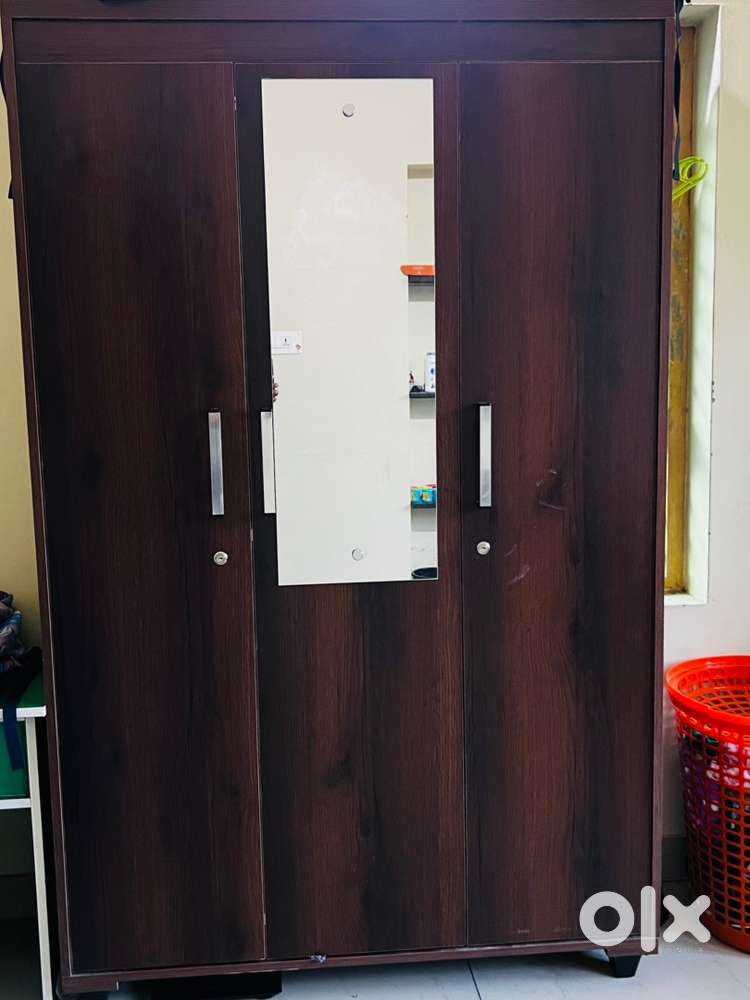 3 door wardrob for sale