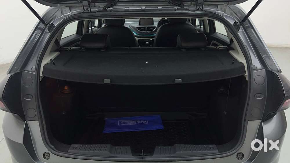 Tata Altroz Xz Plus (s), 2024, Petrol