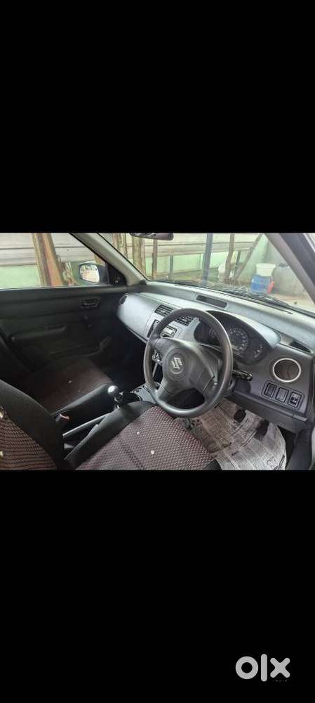 Maruti Suzuki Swift Lxi Option, 2011, Petrol