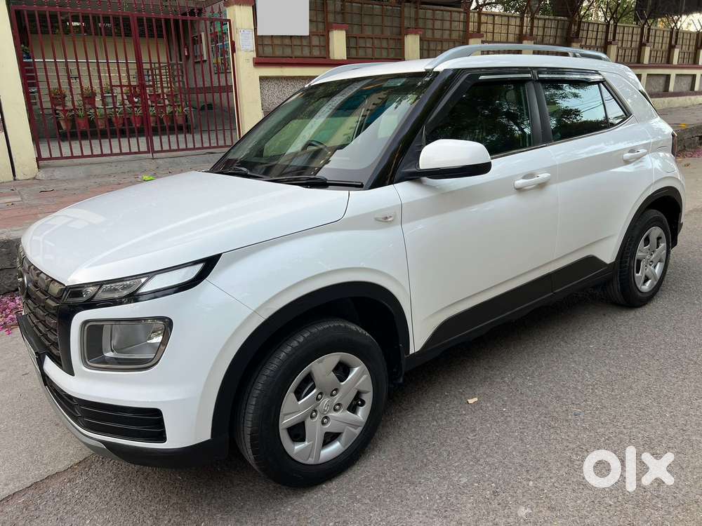 Hyundai Venue S 1.2 Petrol, 2022, Petrol