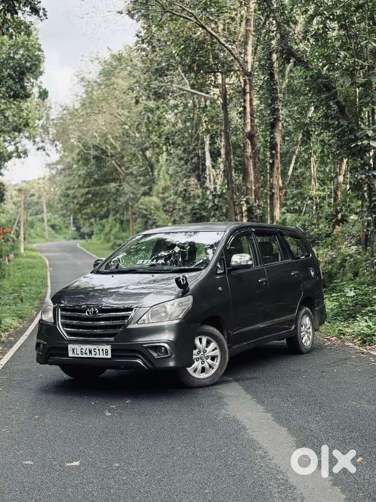Toyota Innova 2.5 V 2010
