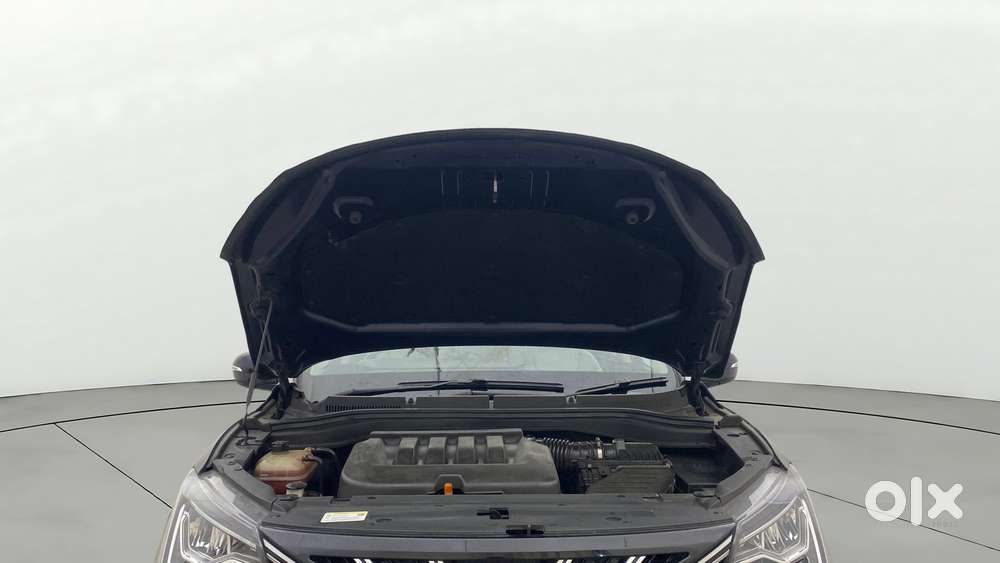 Mahindra Xuv700 2.0 Ax 7 Petrol At Str, 2021, Petrol