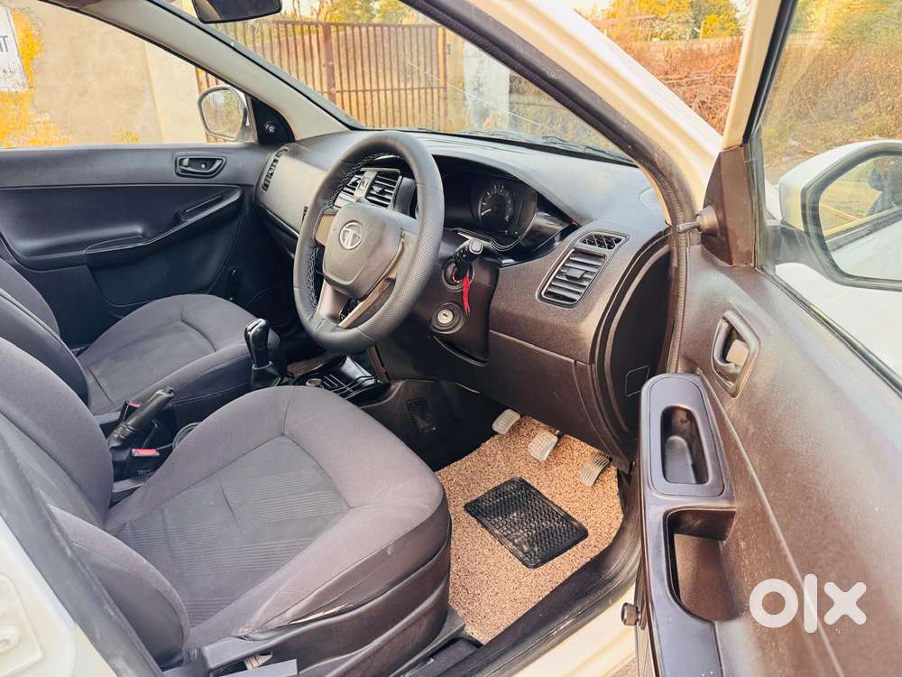 Tata Bolt Quadrajet Xe, 2015