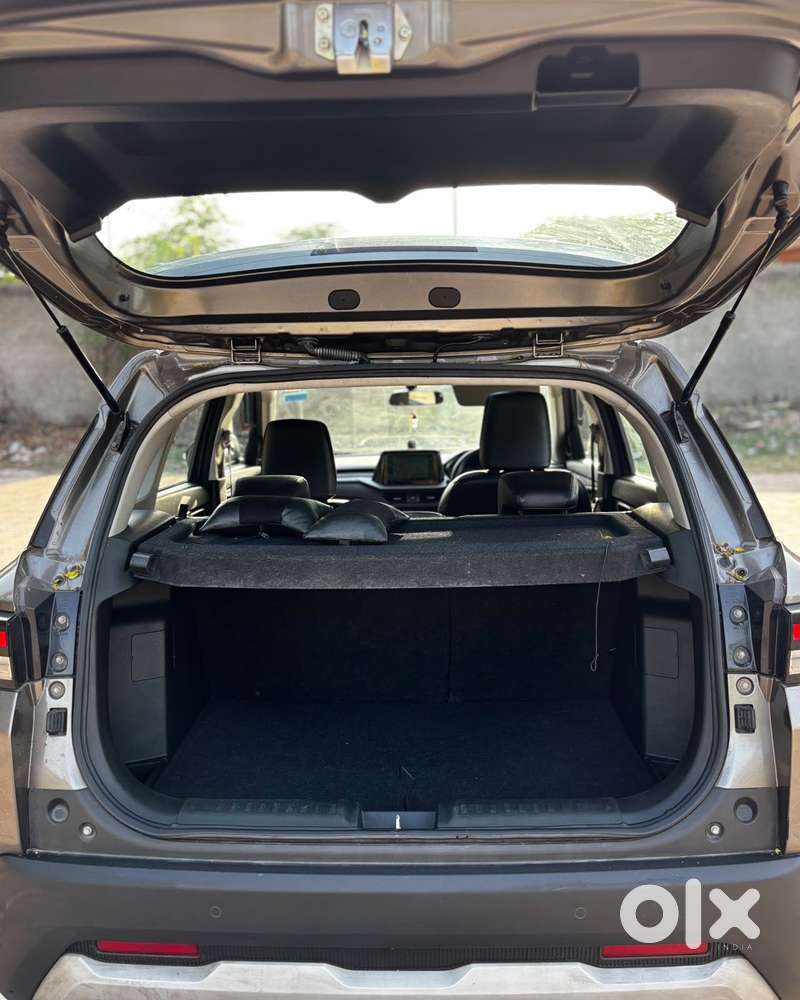 Maruti Suzuki Brezza 1.5 Zxi Smart Hybrid, 2023, Petrol