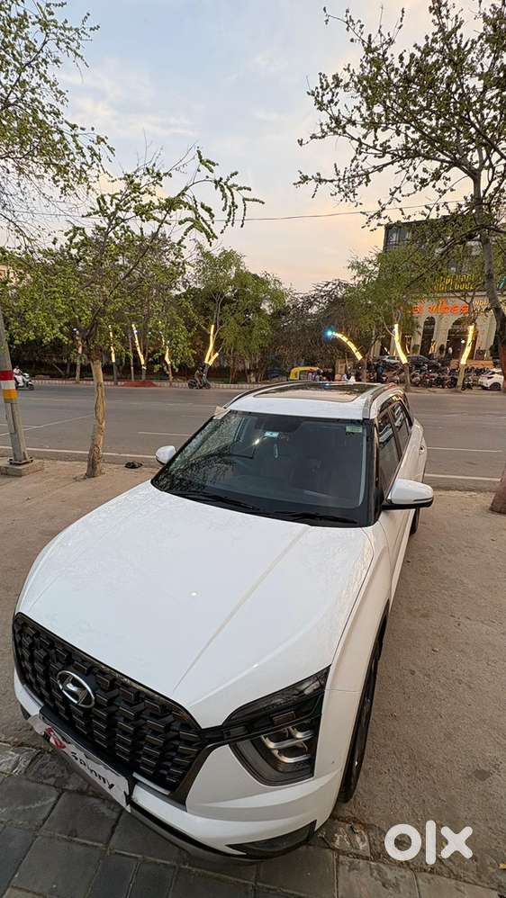 Hyundai Alcazar 2023 Diesel Well Maintained