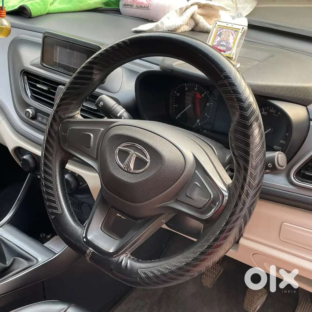 Tata Altroz 1.2 Xe 2021