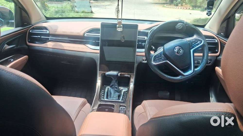 Mg Hector Plus Savvy Pro 1.5 Turbo Petrol Cvt 7 Str, 2023, Petrol