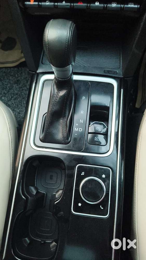Mahindra Xuv700 2.2 Ax 7 Diesel At Str, 2022, Diesel