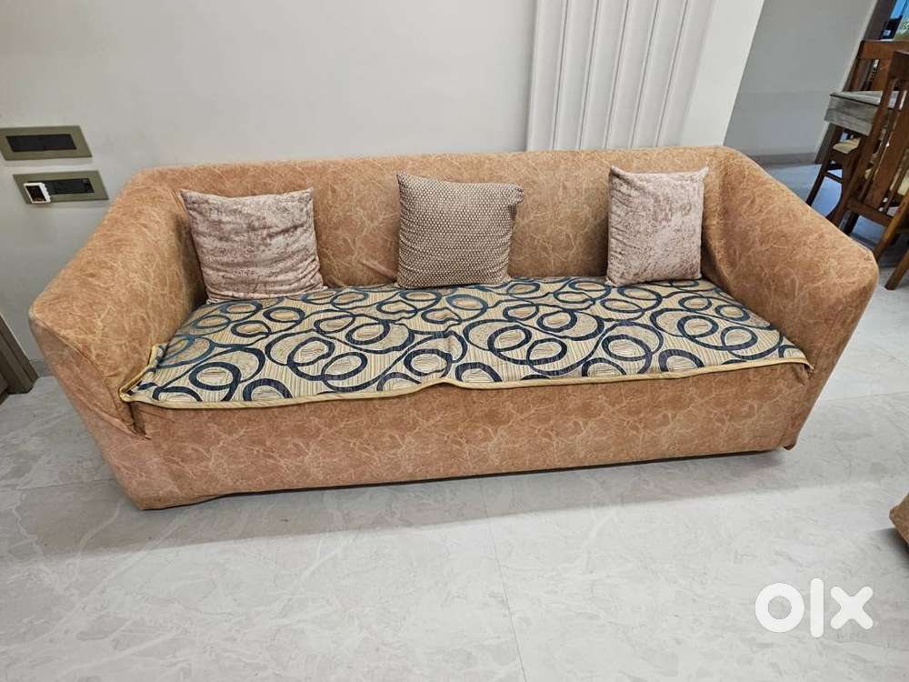 3 seater+1+1seater sofa in excellent condition