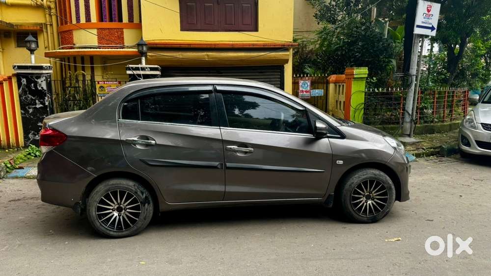 Honda Amaze Petrol 2016