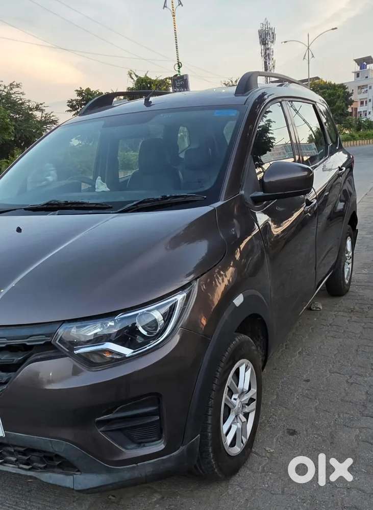 Renault Triber Rxl, 2022, Petrol