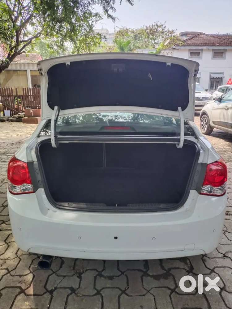Chevrolet Cruze Ltz At 2011 Model