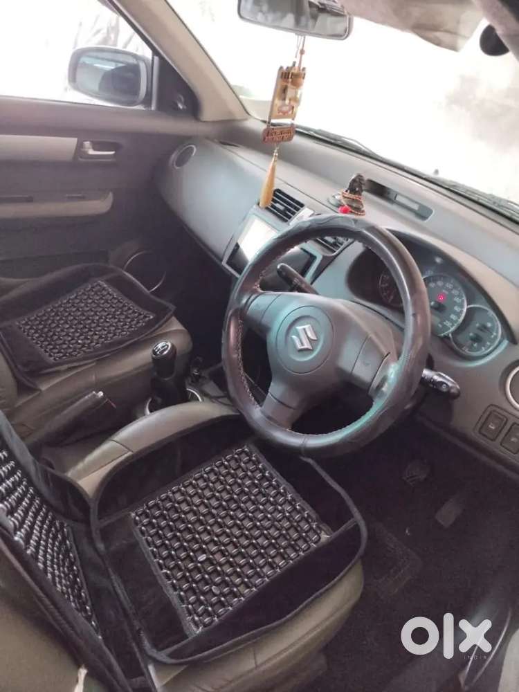 Maruti Suzuki Dzire 2010 Cng