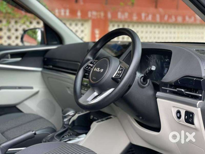 Kia Carens 1.4 Prestige Plus Turbo Dct 7 Str, 2022, Petrol