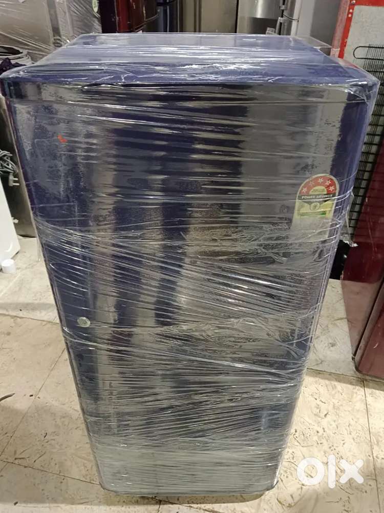 I'd57 whirlpool blue single door fridge 5 star 190 litre
