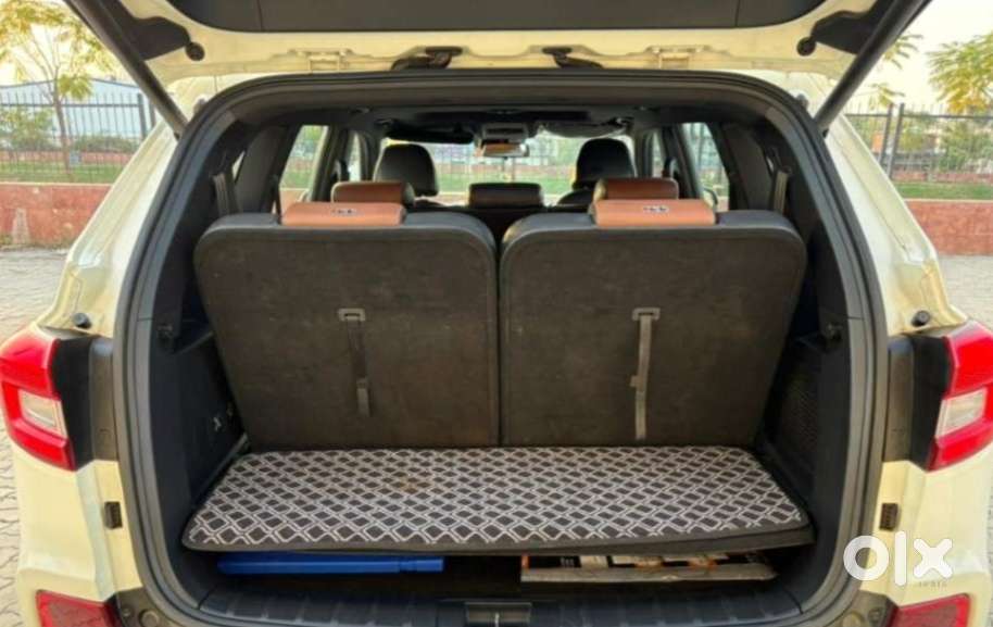 Mahindra Alturas G4 4wd At, 2018, Diesel