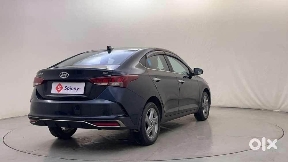 Hyundai Verna 1.5 Sx Ivt, 2022, Petrol