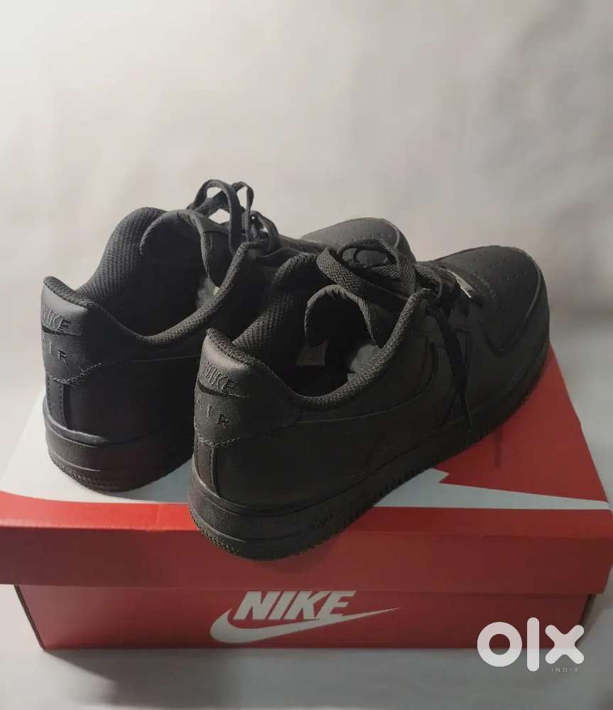 Black AIR 1 Size 7