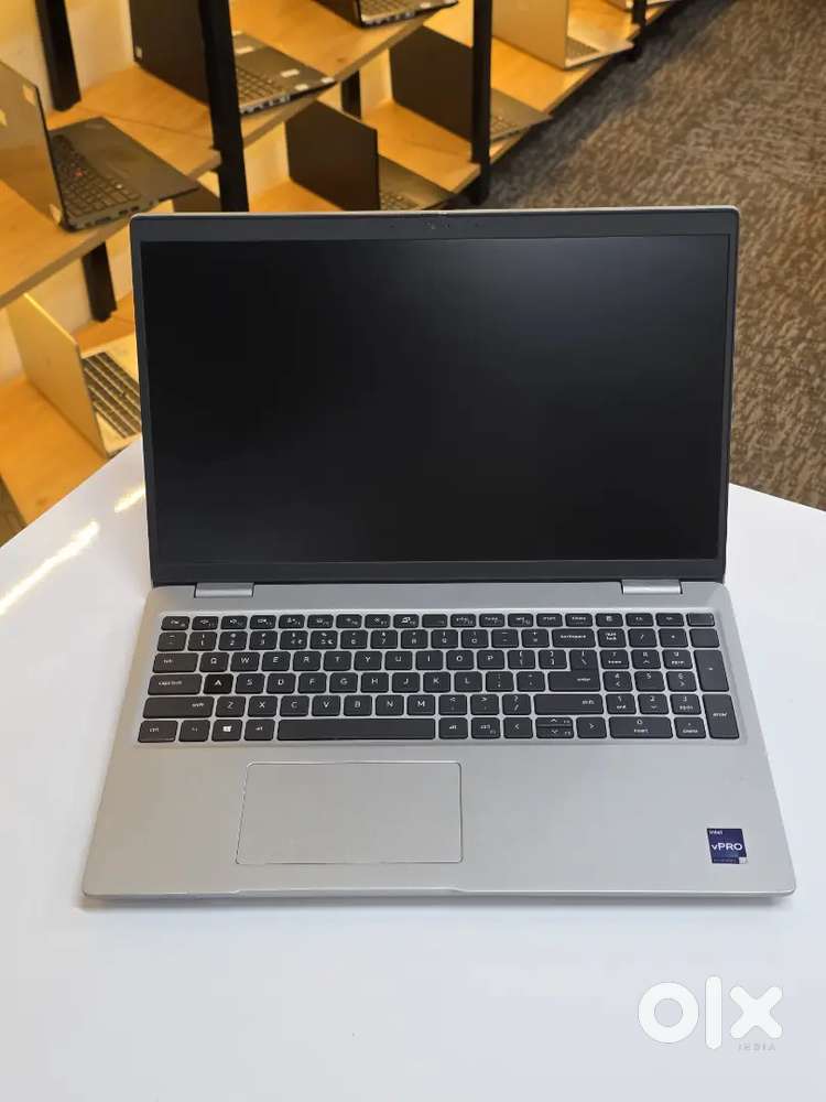 Dell Precision 3560

Intel Core 17-11Th Gen 8GB RAM/256GB SSD 2GB Gpu