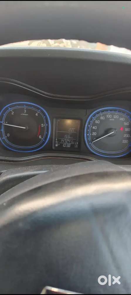 कोई दिक्कत नहीं है एक दम बढ़िया गाड़ी है