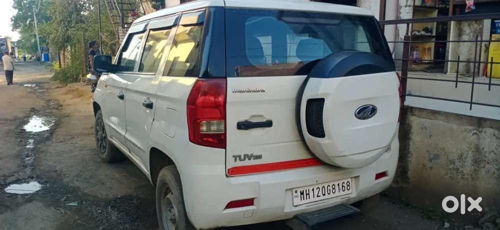 Mahindra Tuv 300 2018 Diesel 40000 Km Driven
