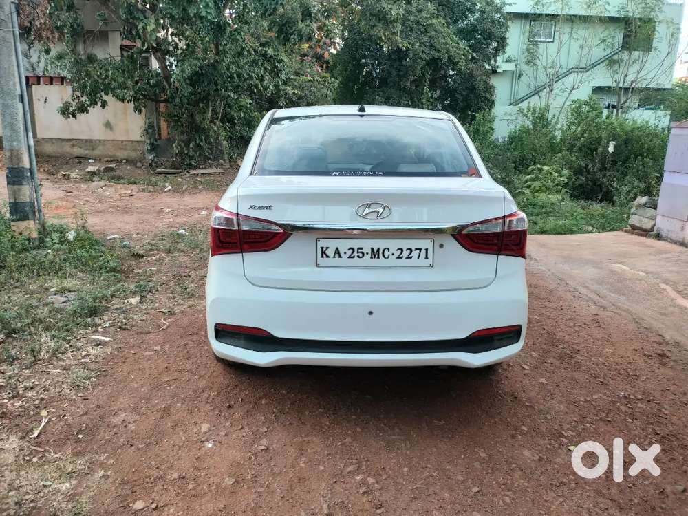 Hyundai Xcent Diesel 2018 Variant