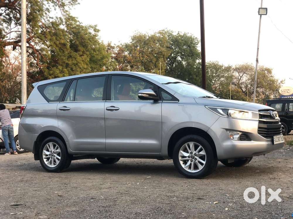 Toyota Innova Crysta 2.4 G Mt 8s, 2016, Diesel