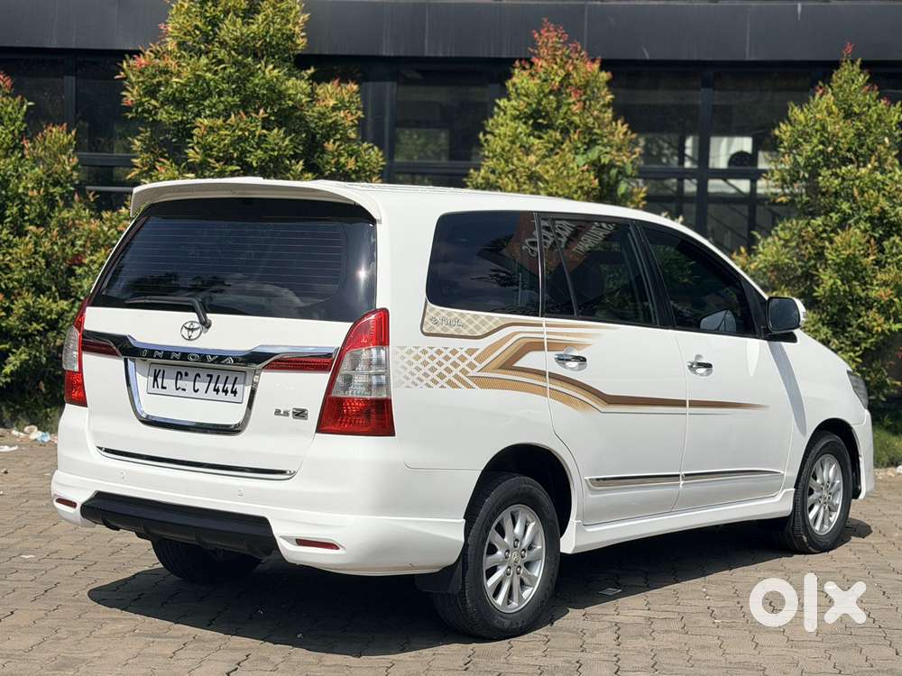 Toyota Innova 2.5 Zx 7 Str Bs-iv, 2014, Diesel