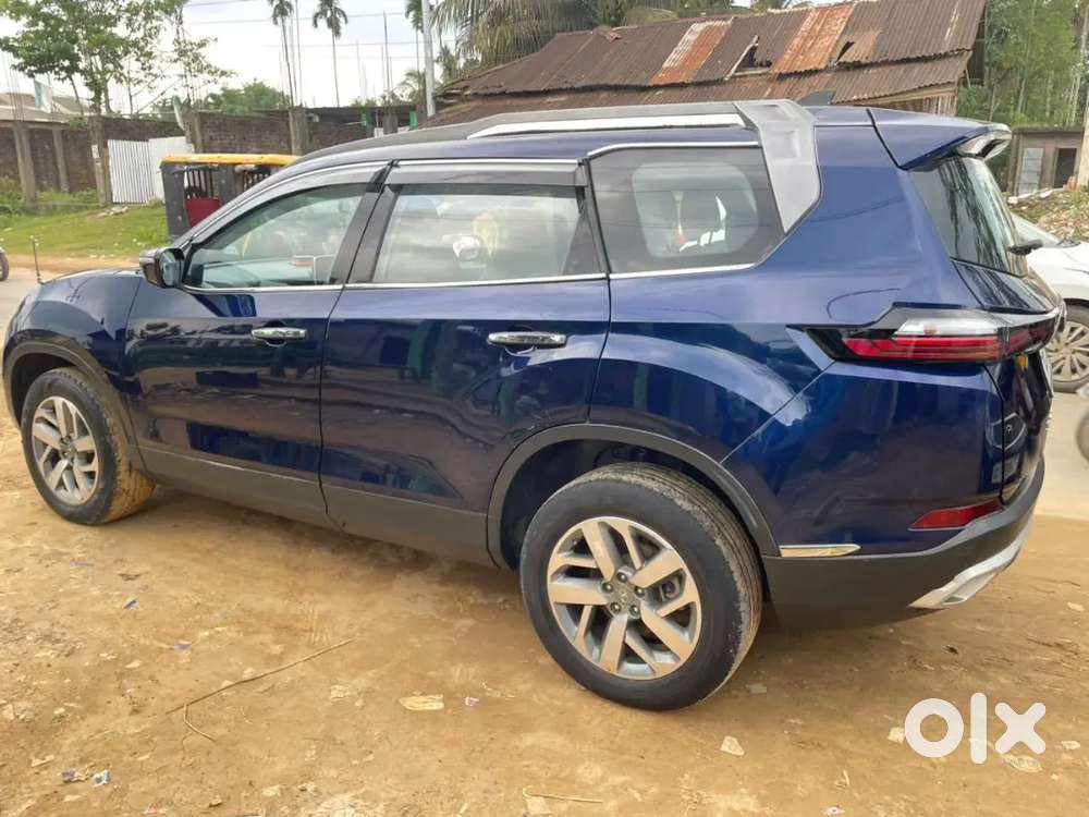 Tata Safari Xz Plus-top Model With Captain Seat & Panaramic Sunroof
