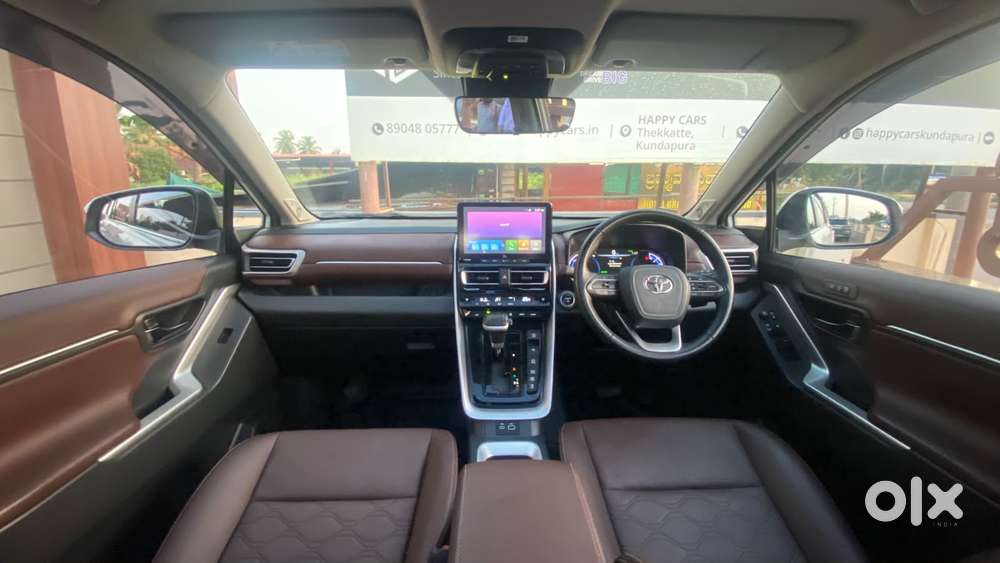 Toyota Innova Hycross 2.0 Zx (o) Hybrid 7 Str, 2025, Petrol