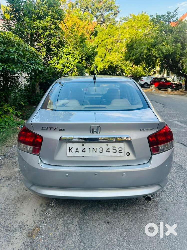 2010 Honda City V At
