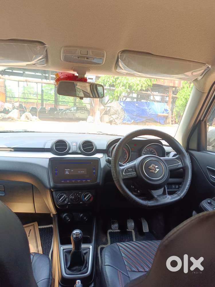 Maruti Suzuki Swift Vxi + Manual, 2023, Petrol