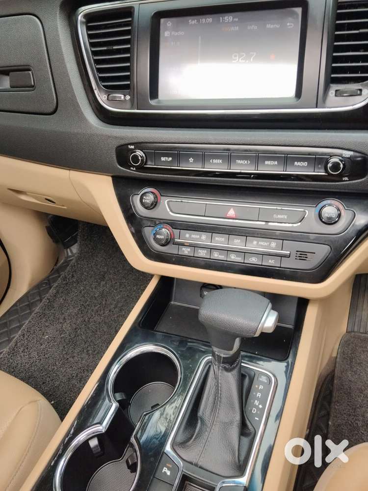 Kia Carnival Premium 8 Str, 2022, Diesel