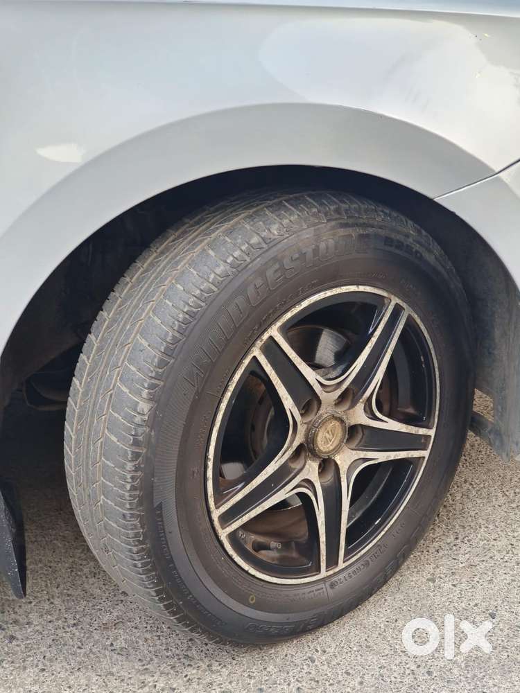 Skoda Rapid 1.6 Mpi Ambition, 2012, Petrol