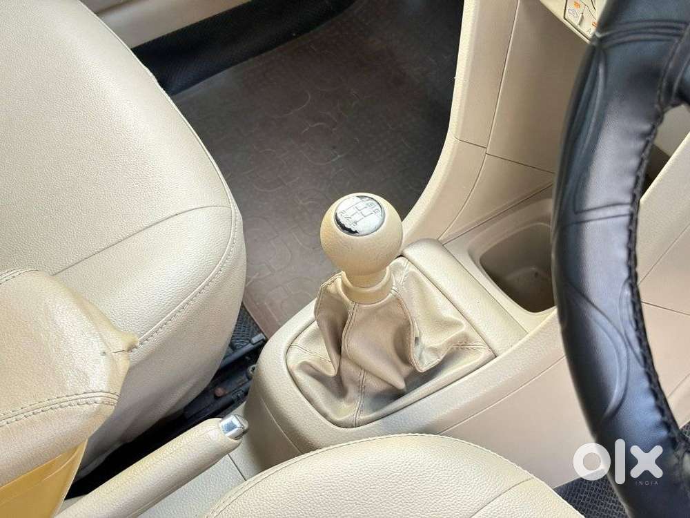 Maruti Suzuki Dzire 1.2 Vxi, 2014, Petrol