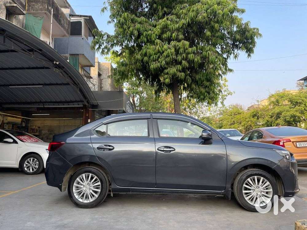Honda Amaze 2nd Gen Vx, 2025, Petrol