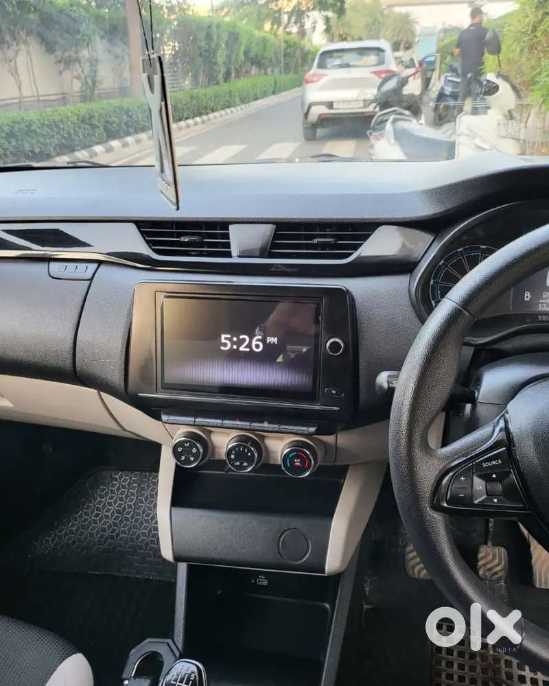 Renault Triber 2022 Showroom Condition Car