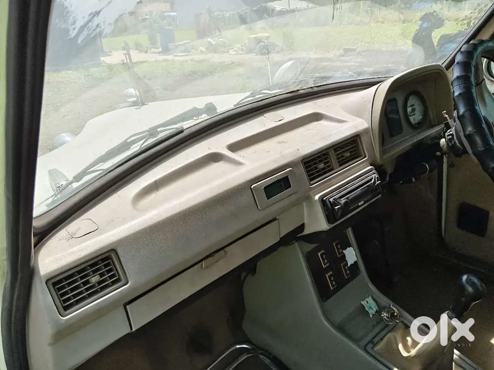Ambassador Classic 2011 Petrol Manual
