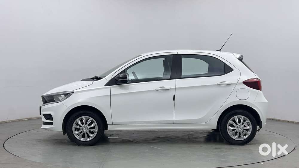 Tata Tiago 1.2 Revotron Xt Option, 2025, Petrol