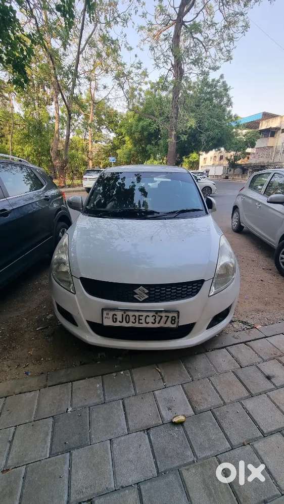 Maruti Suzuki Swift Vxi 2012