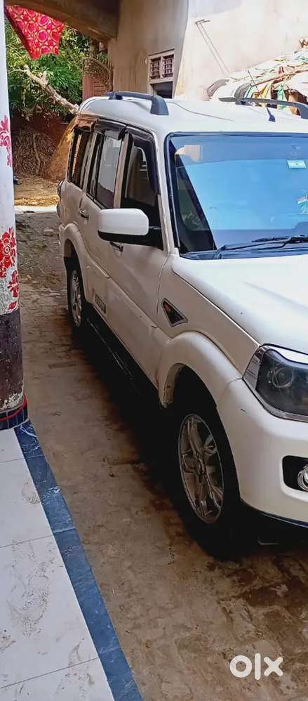 Mahindra Scorpio S8 2014diesel 200000  Km Driven 3rd Owner