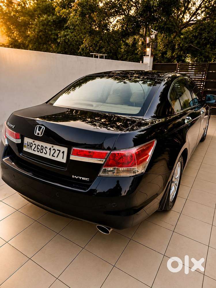 Honda Accord 2.4 Elegance Manual, 2012, Petrol