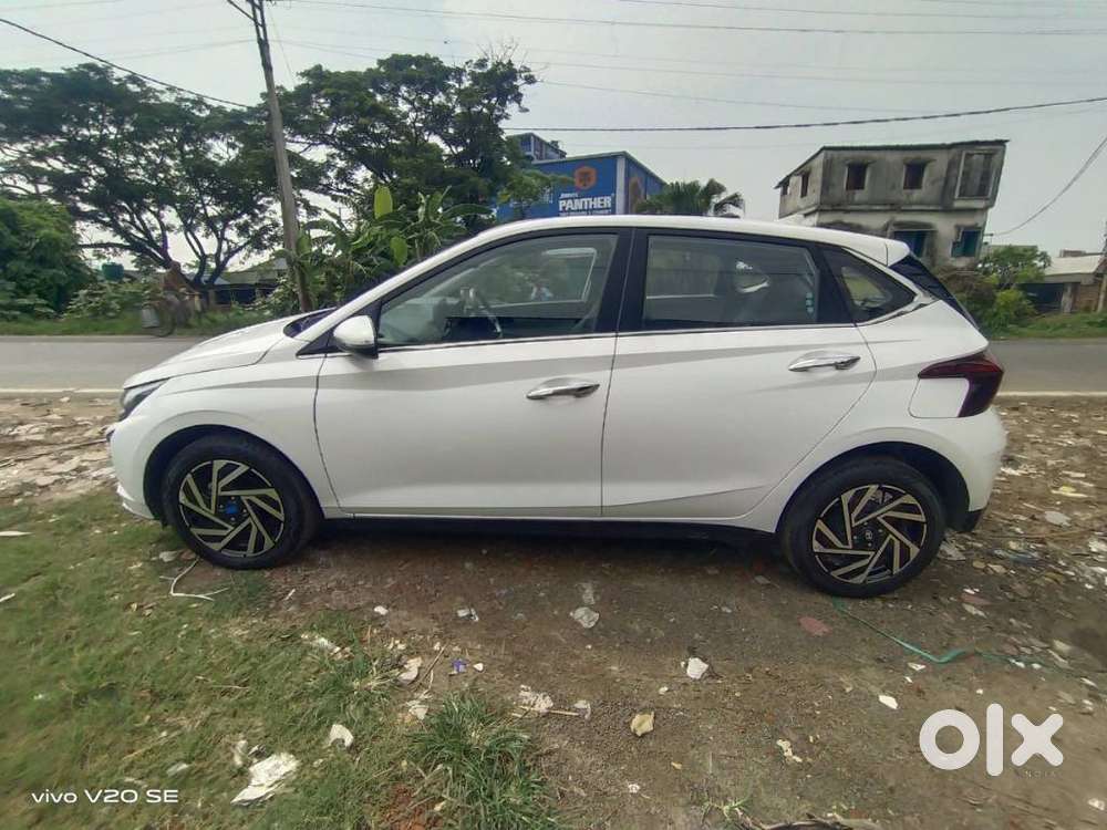 Hyundai I20 Asta (o) 1.2 Mt, 2024, Petrol