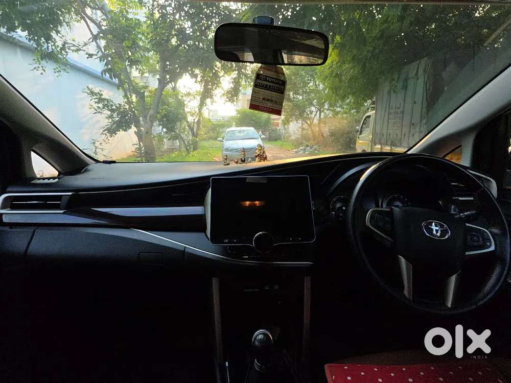 Toyota Innova Crysta 2.4 V 8 Str 2018