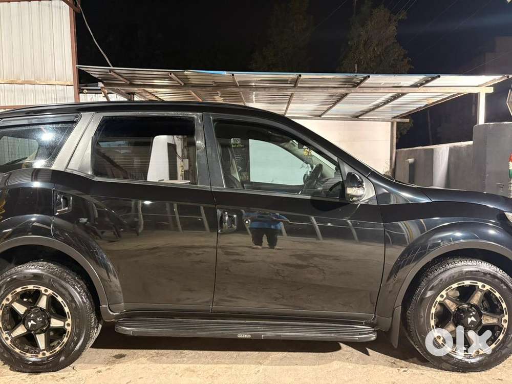 Mahindra Xuv500 2018 Diesel 120000 Km Driven