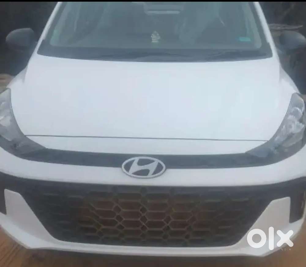 Hyundai Aura 1.2 Petrol 2024