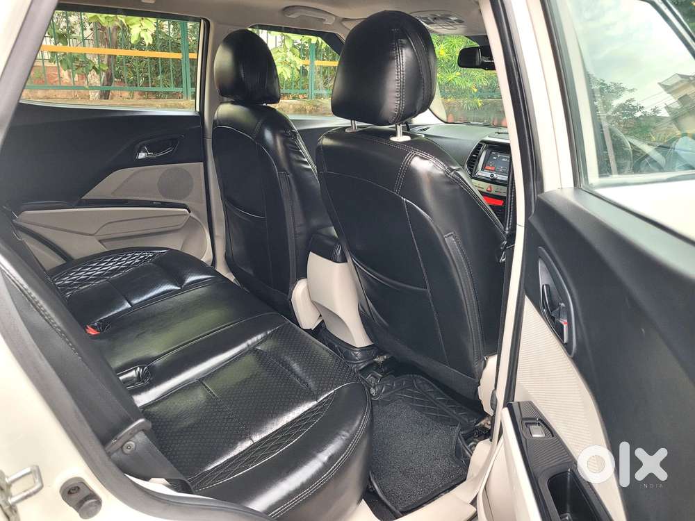 Mahindra Xuv300 W8 Amt Diesel, 2022, Diesel