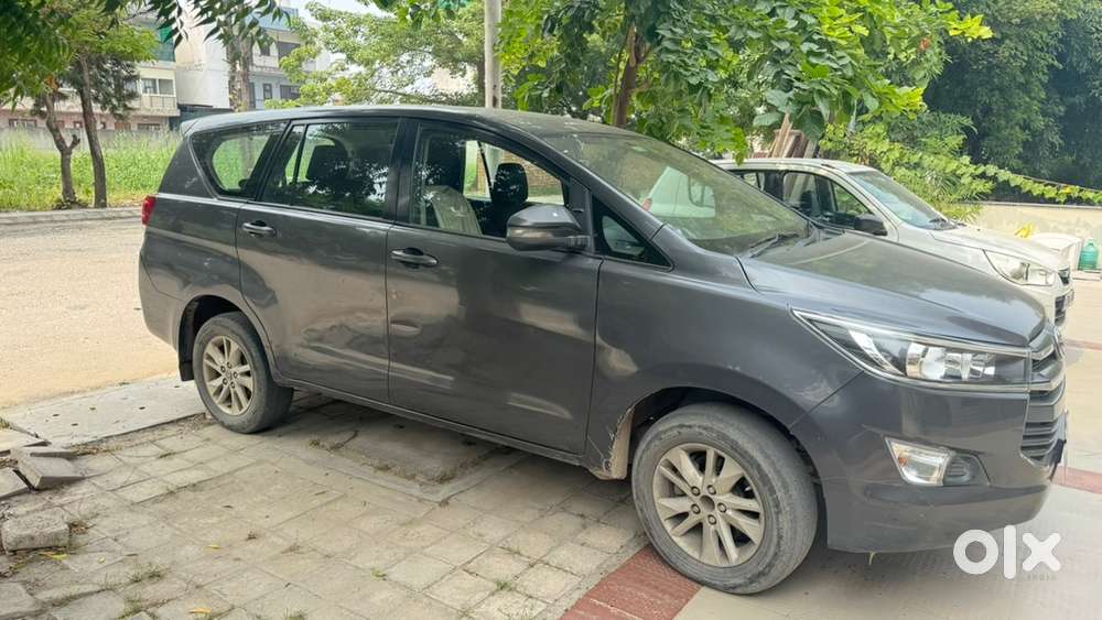 Toyota Innova Crysta 2017
