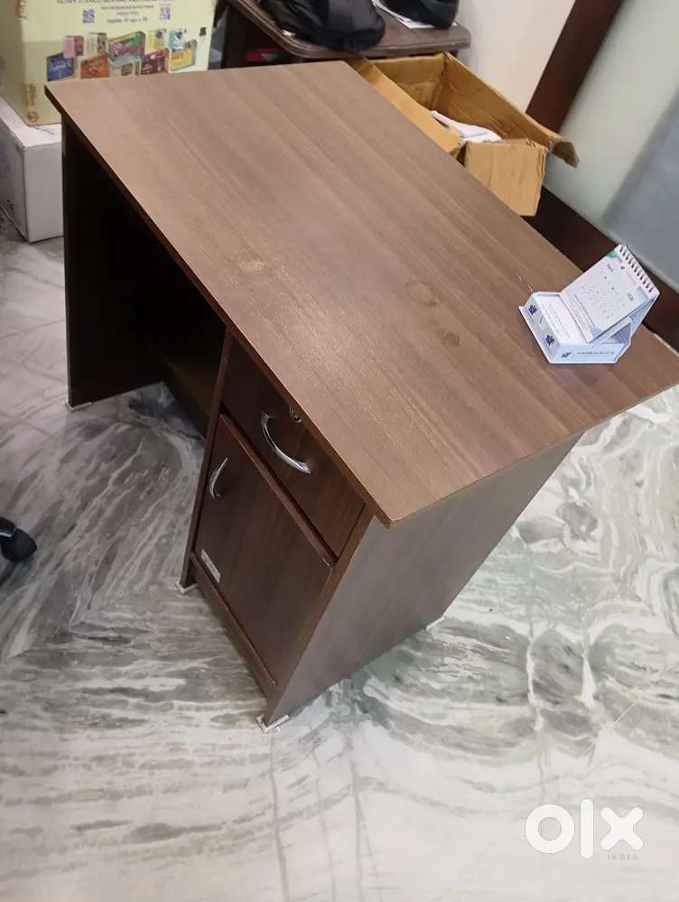 Office furniture - Other Household Items in undefined, - 1842995723