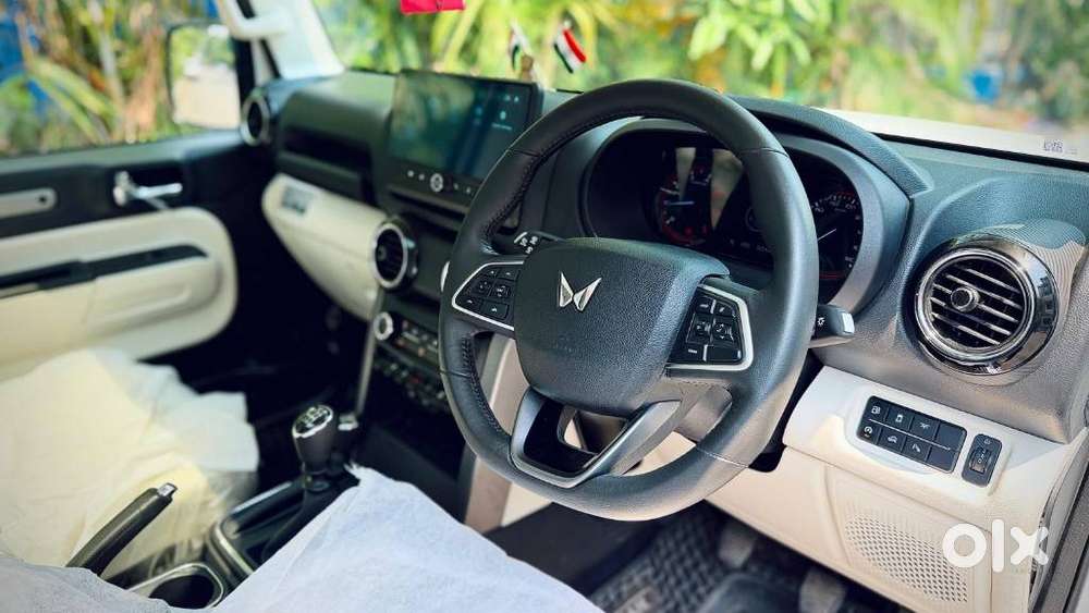 Mahindra Thar Roxx Mx5 Diesel Mt 4wd, 2025